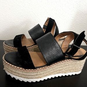 Crown Vintage Wedge Sandals